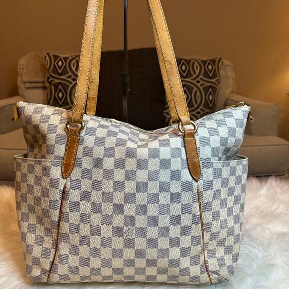 Authentic Louis Vuitton Damier Azur Totally MM Tote Bag - Picture 3 of 17